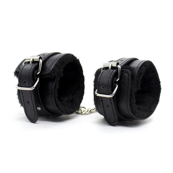 Sexy plush handcuffs SM essential toys